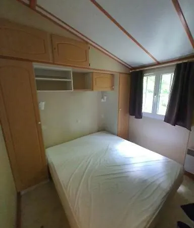 Camping Le Mont Cesar Gouvieux Extérieur photo