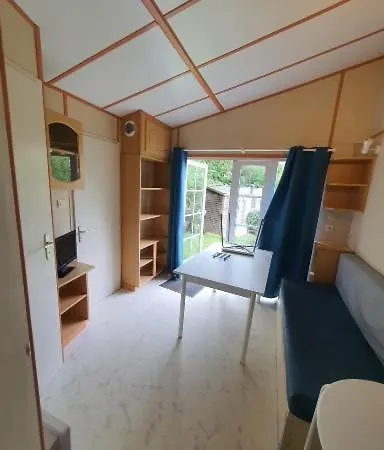 Camping Le Mont Cesar Gouvieux Extérieur photo